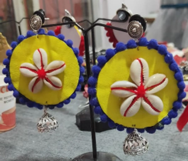Rishmita Collection Cowrie Handmade Earring
